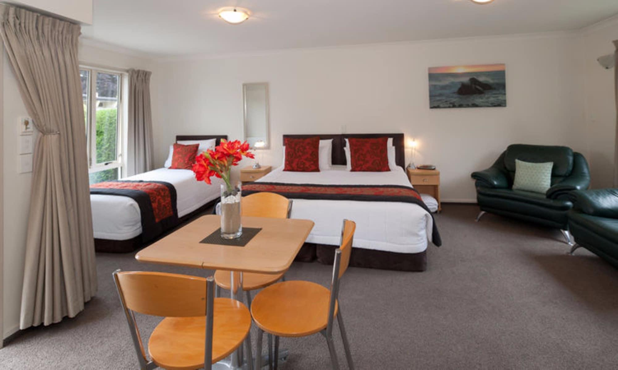 Colombo In The City Christchurch Exteriér fotografie A typical studio apartment